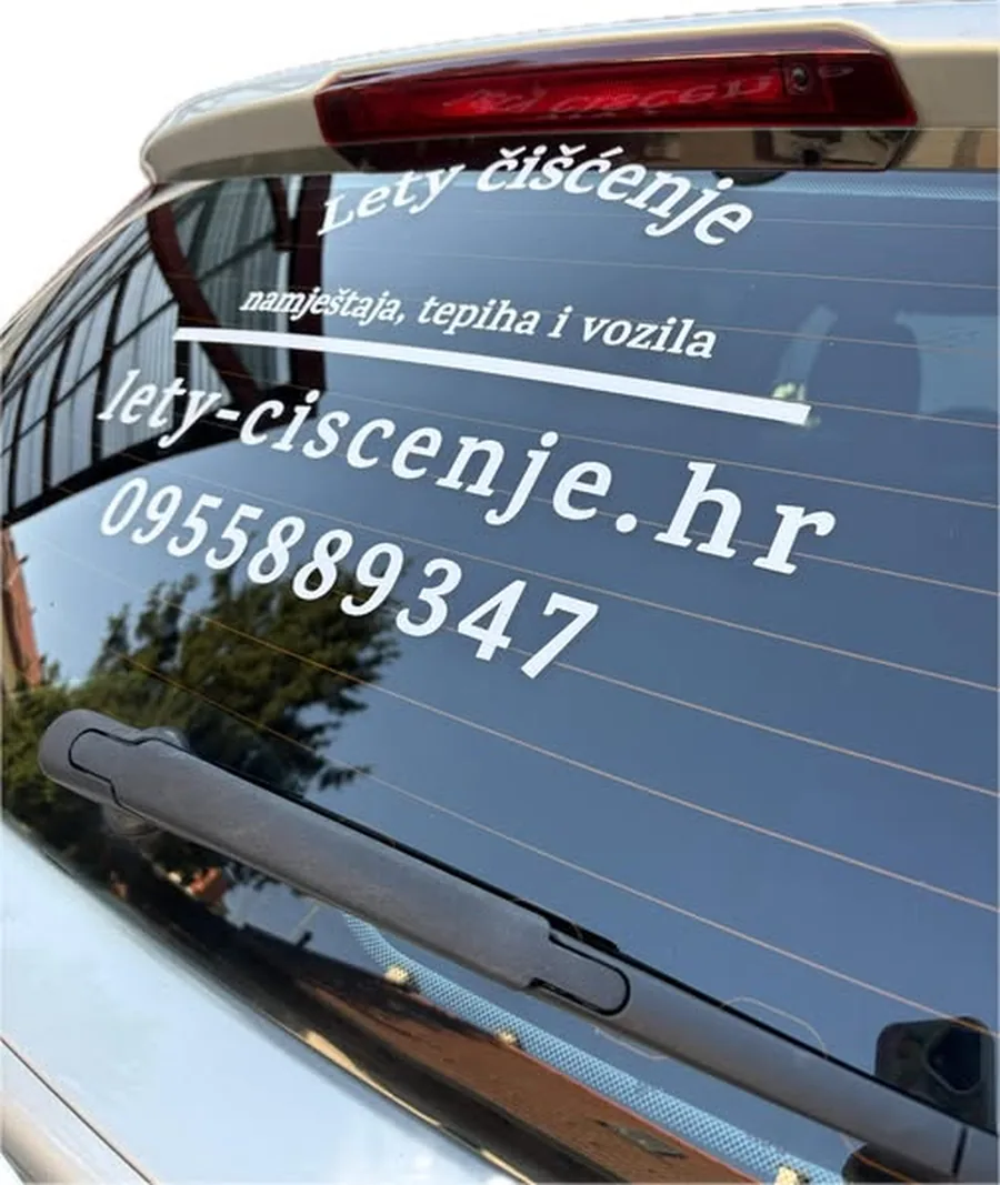 Lety vozilo s opremom za čišćenje